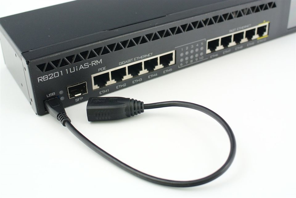 MikroTik-RB2011UiAS-RM-7